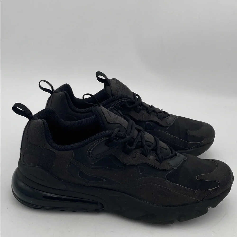 Nike comfortable sneakers